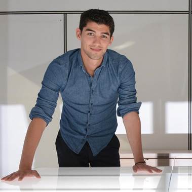 anji-ismail-doz-headshot