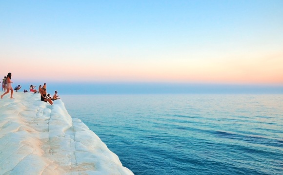 unsplash-photo unsplash-photo