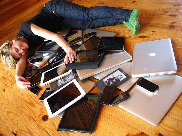 cuddling-with-multiple-devices